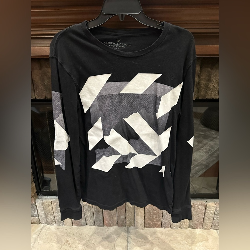 American Eagle outfitters male longsleeved T-shirt size medium